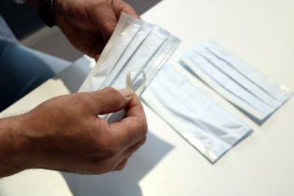 Una empresa tortosina fabricará 600.000 mascarillas diarias