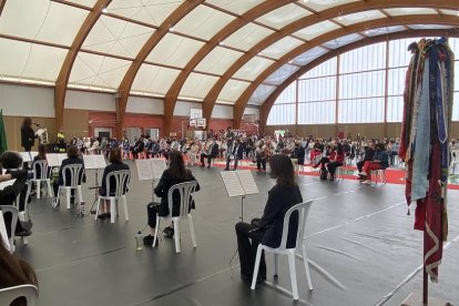 La Diputació inaugura una nova sala polivalent als Pallaresos