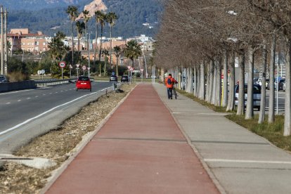 Els problemes de mobilitat dificulten l'ús de Bellissens a vianants i bicis