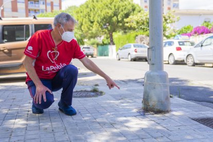 Vecinos de la calle Riu Tordera de Tarragona alertan sobre el mal estado del alumbrado