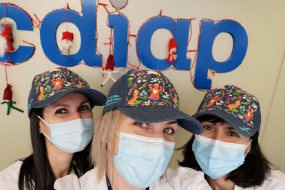 Els professionals de la Xarxa de Santa Tecla es «posen la gorra» per Nadal