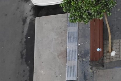El AVV Movimiento Pere Martell alerta de que la degradación de la calle crece