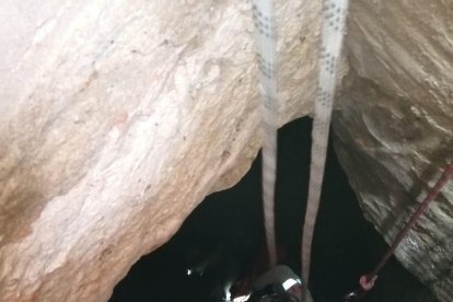 Els Bombers rescaten una persona atrapada en un pou a Torredembarra