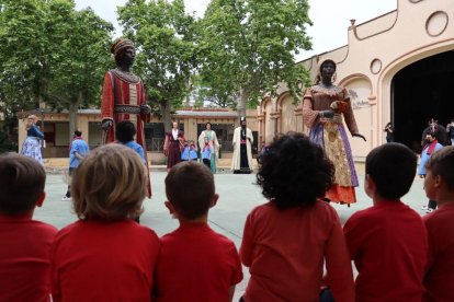 Els Gegants de Reus ballen per primer cop després de la pandèmia