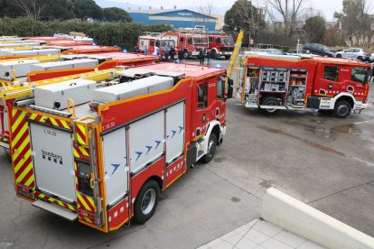 Los Parques de Bomberos de Cambrils y Amposta incorporan los nuevos camiones polivalentes