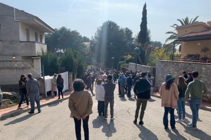 Caminada multitudinària a Boscos contra les ocupacions