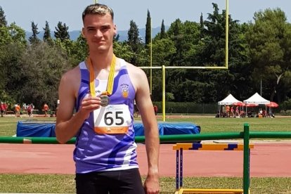 Laurine Elisa Marimon se proclama campeona de Cataluña sub18 en triple salto