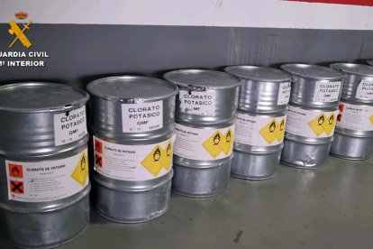 Intervienen 350 kilogramos de precursores de explosivos en un bloque de pisos en Reus