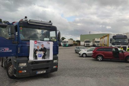 Marxa lenta i reivindicativa entre el peatge troncal de Vila-seca i Salou per celebrar la gratuïtat de l'AP-7