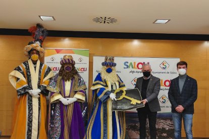 Els Reis omplen de màgia els carrers de Salou