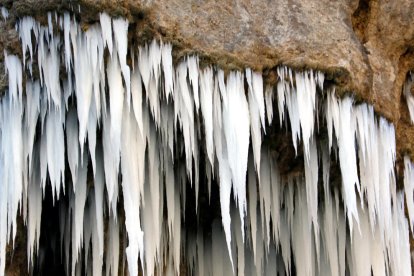 La Platería de Colegados, un espectáculo natural en forma de carámbanos, cortinas y cascadas de hielo|gel