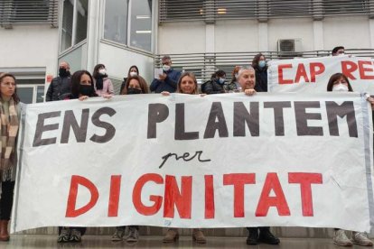 Professors de l'IES Martí Franquès de Tarragona protesten per «10 anys de retallades»