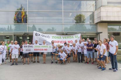 Los vecinos de Barenys interpelan Granados sobre el Eje Cívico al pleno de Salou