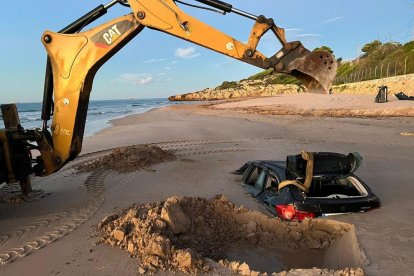 Los servicios municipales de Tarragona siguen trabajando para recuperar la normalidad después de los fuertes aguaceros