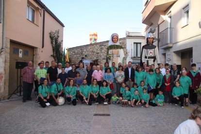 Los gigantes de la Cueva cumplen 75 años estrenando vestuario y nueva imagen