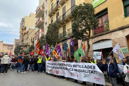 Els docents es manifesten a Tarragona per revertir les retallades durant l'última jornada de vaga