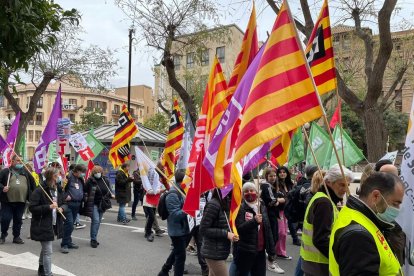 Els docents es manifesten a Tarragona per revertir les retallades durant l'última jornada de vaga