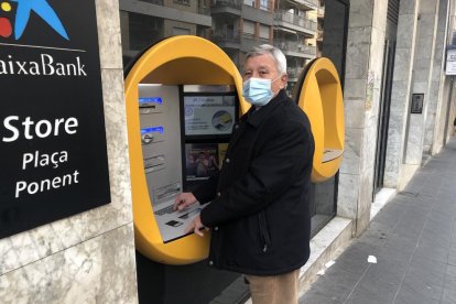 «Si tenemos que tratar con máquinas, necesitamos que nos lo faciliten»