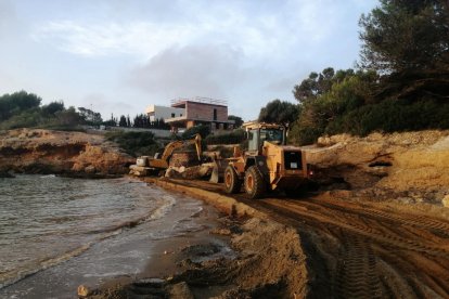 Costes consolida un acantilado que amenazaba con hundirse en la Ametlla de Mar