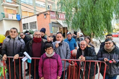 Els veïns de la Granja fan cagar el tió