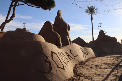 Vuit imatges icòniques de la història de l'art, protagonistes del 23è pessebre de sorra de la Pineda