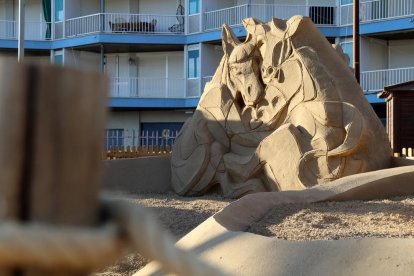 Vuit imatges icòniques de la història de l'art, protagonistes del 23è pessebre de sorra de la Pineda