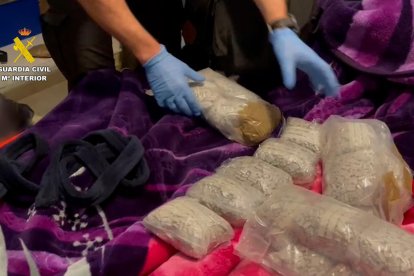 Desmantellen a Tarragona i Almeria una xarxa que portava migrants d'Àfrica a l'estat