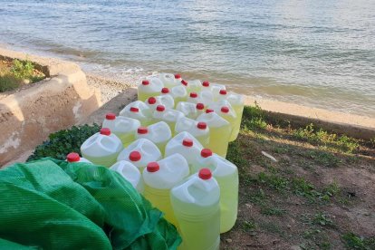 Detienen a siete integrantes de un grupo criminal que intentaba un desembarque de hachís en Alcanar