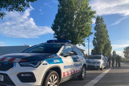 Dispositivo policial en varias viviendas ocupadas en el barrio Mas Pellicer de Reus