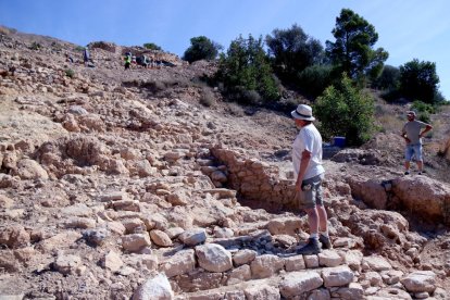 El nuevo hallazgo de los arqueólogos en el yacimiento ibérico del Azud de Tivenys: un espacio de culto fuera de murallas