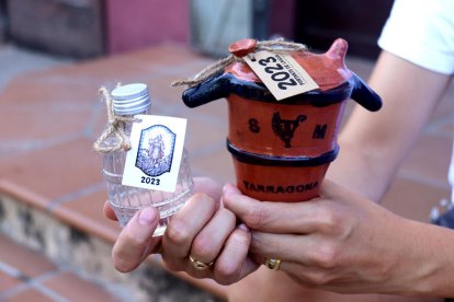 Los portants empiezan la bajada del agua de Sant Magí en la ciudad