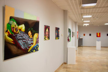 La vida des d'un prisma de color vermell