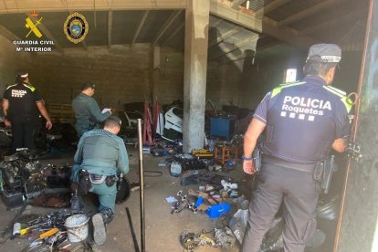 Localitzen i desmantellen un taller il·legal a Tortosa