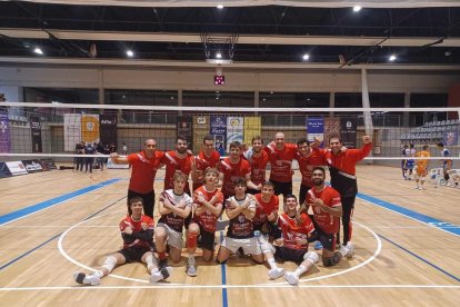 El CV Sant Pere i Sant Pau se lleva el derbi con contundencia (0-3)