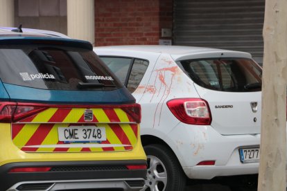 Coche ensangrentado, después de los hechos.