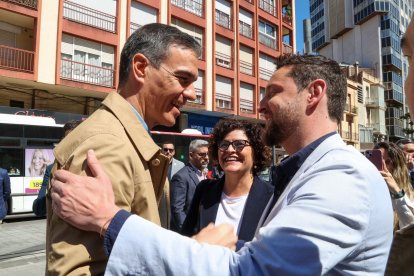 Imatge de la visita per sorpresa de Pedro Sánchez a Tarragona.
