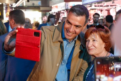 Imatge de la visita per sorpresa de Pedro Sánchez a Tarragona.