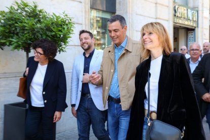Imatge de la visita per sorpresa de Pedro Sánchez a Tarragona.