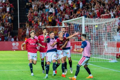 Imagen del partido entre el Nàstic y el Málaga