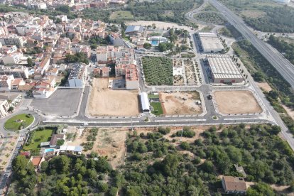 Imagen aérea del nuevo tramo de la Avenida Mina de Madró.