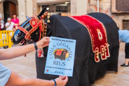 Entrega del chupete a la Mulassa.