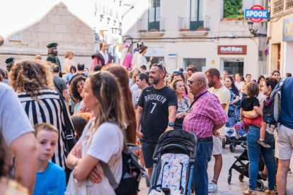 Entrega del chupete a la Mulassa.