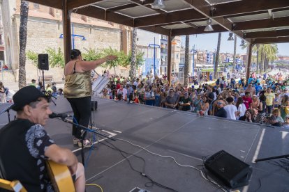 El grupo musical Amurabi acompañó los actos con su rumba.