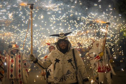 Bajada del Ball de Diables de Reus.