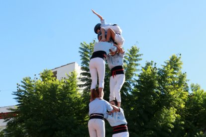 2 de 7 carregat pels Nois de la Torre en la primera jornada del Concurs de Castells