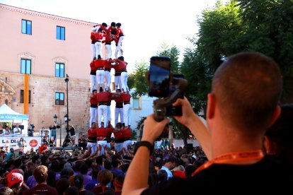 5 de 7 descarregat per la Colla Castellera de l'Alt Maresme i la Selva Marítima en la primera jornada del Concurs de Castells