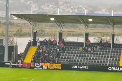 L'afició del Nàstic a l'Stadium Gal.
