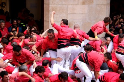 Eufòria de la Joves Xiquets de Valls en descarregar el seu primer 3d10fm per Santa Úrsula