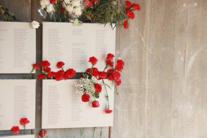 Enguany s'afegeixen 90 noms a les plaques de record de les víctimes de la batalla de l'Ebre al Memorial de les Camposines