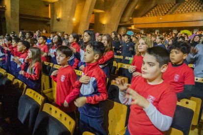 Día Escolar de la No Violencia y la Paz.